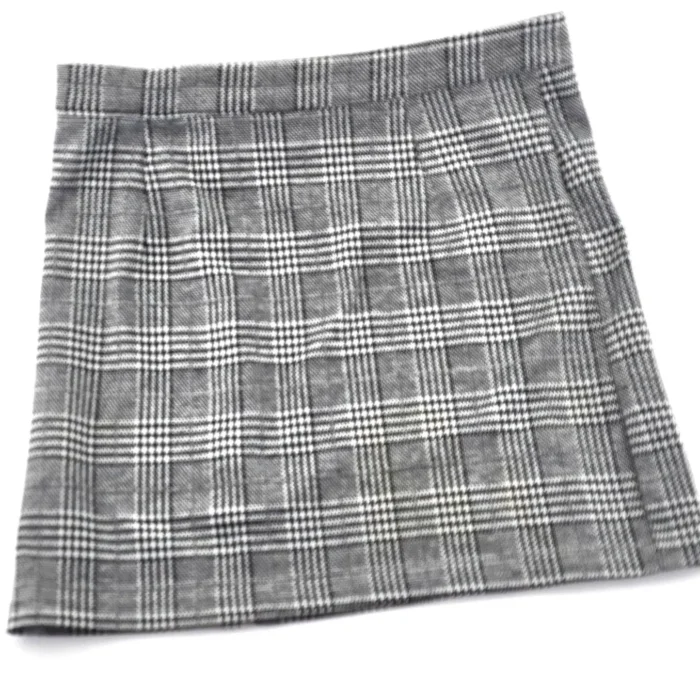 Vintage Minirock Haily’s in Schwarz-Weiß mit Knopfleiste, Vorderansicht