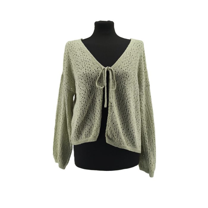 37-scaled-1.jpg Hellgrüner G!na Cardigan aus feinem Ajourstrick mit Bindeband auf weißem Hintergrund