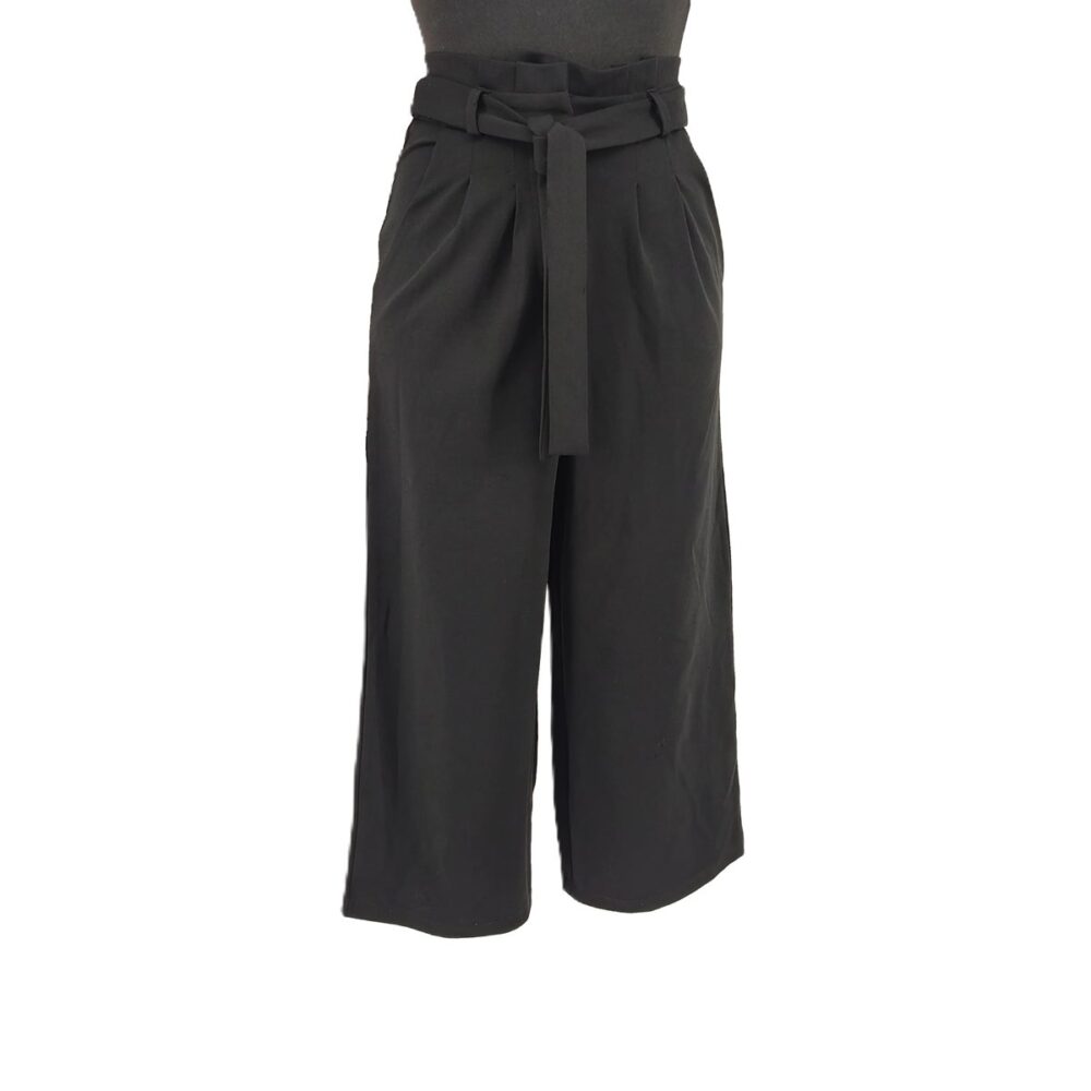 Schwarze JDY Vintage Culotte mit Bindegürtel – Vorderansicht.
