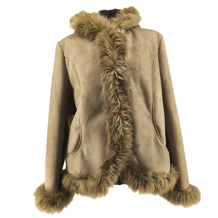 Beigefarbene Vintage Damenjacke mit Kunstfellkapuze und Knöpfen.
