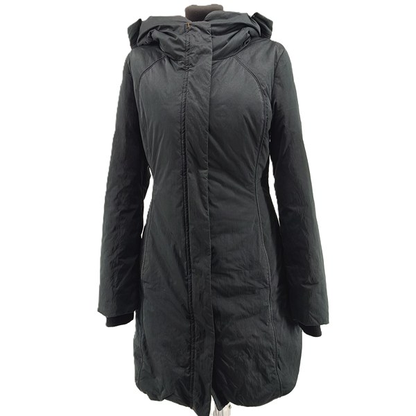 Vintage BOSS Wintermantel schwarz Retro-90er-Stil Frontansicht