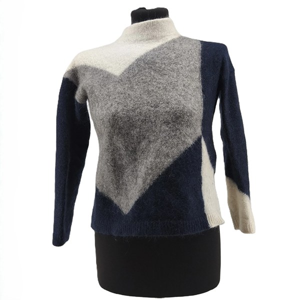 1_1_11zon_1_11zon-1.jpeg Vintage BOSS Rollkragenpullover multicolor Retro-Zeitlos-Stil Herz-Colourblock Vorderansicht