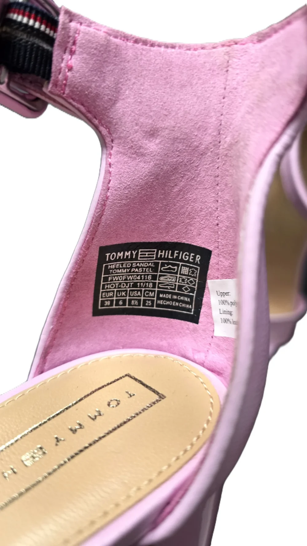 Vintage Tommy Hilfiger Damenschuhe rosa Retro-2010er-Stil Fersenkappe Detail